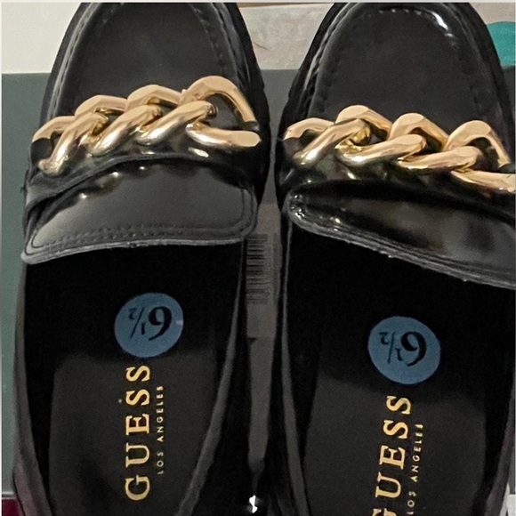 Guess 6.5 Black and Gold Chain loafers - Picture 4 of 6